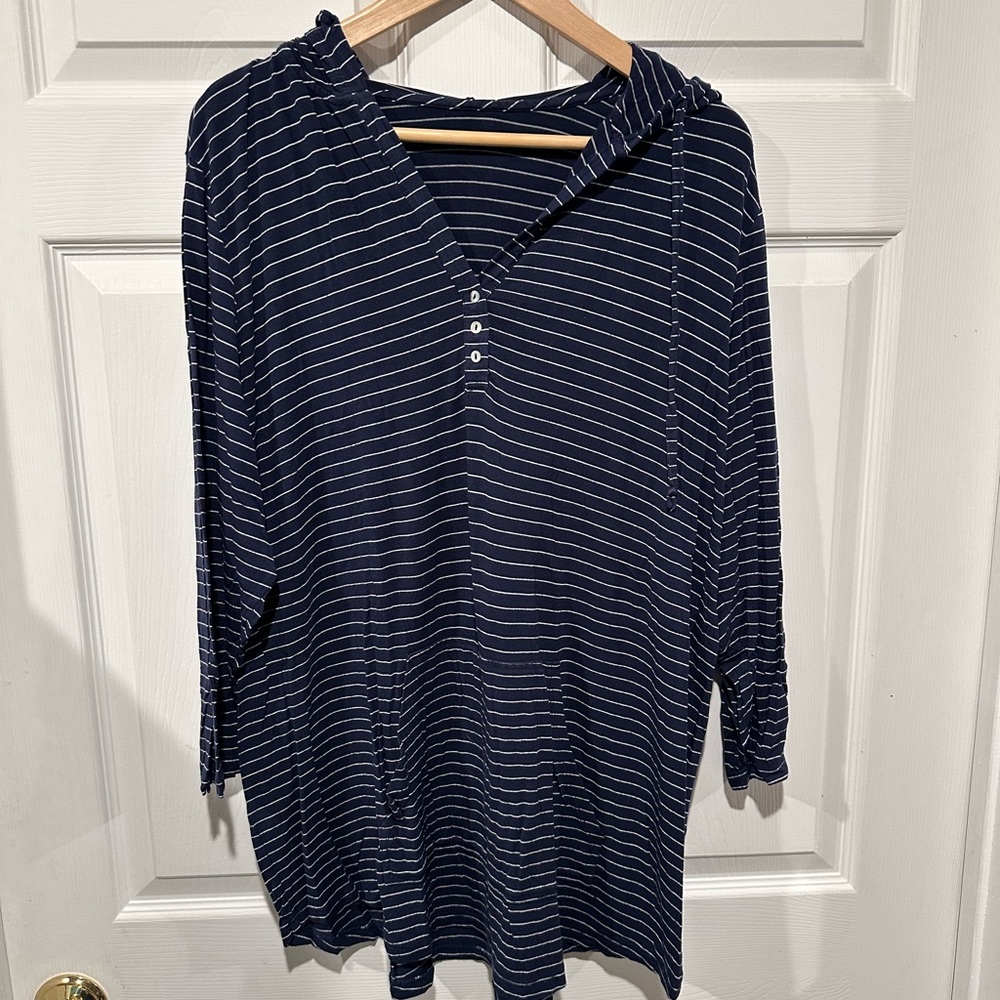 Market & Spruce Navy and White Striped Long Sleeve Top